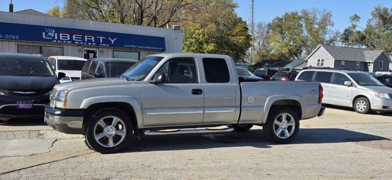 2004 Chevrolet Silverado 1500 LS