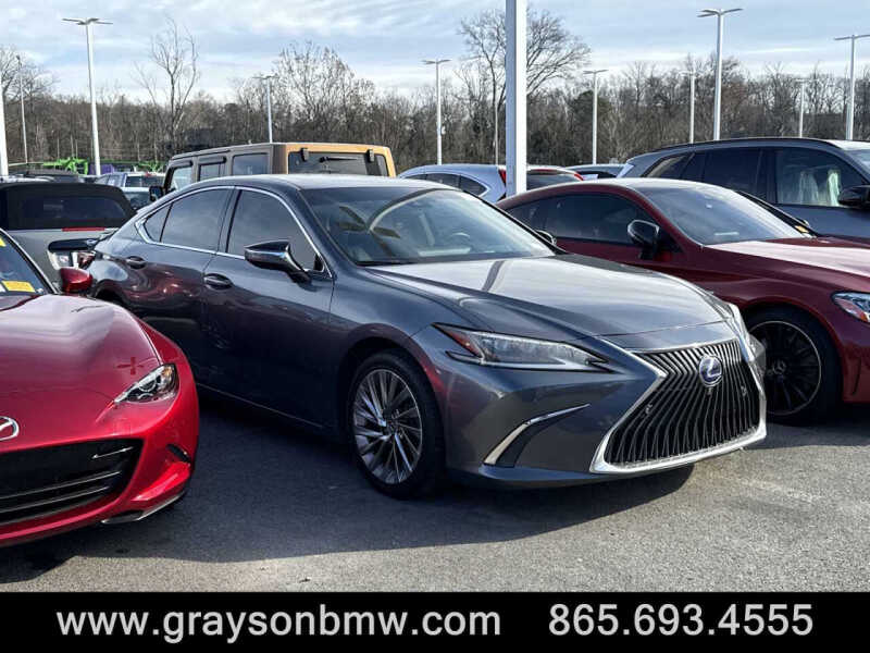 2020 Lexus ES 300h Ultra Luxury