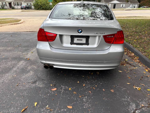 2011 BMW 3 Series 328i
