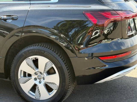 2019 Audi e-tron quattro Premium Plus