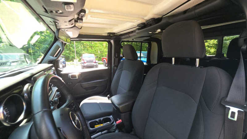 2022 Jeep Gladiator Altitude