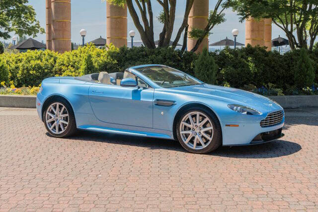 2012 Aston Martin V8 Vantage 39