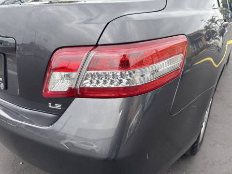 2011 Toyota Camry LE