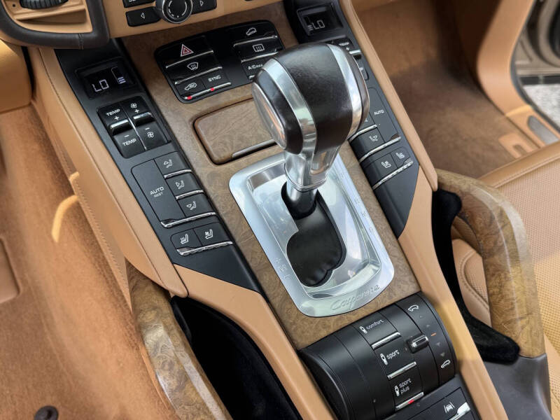2015 Porsche Cayenne S E-Hybrid