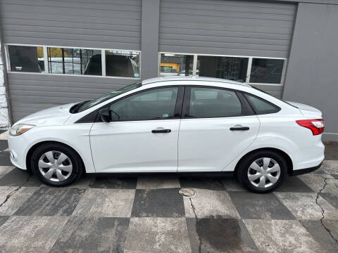 2012 Ford Focus for sale at Moi Motors in Eugene OR