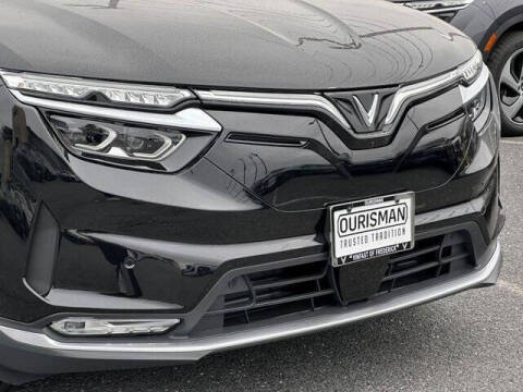 2025 VinFast VF8 Plus