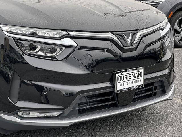 2025 VinFast VF8 Plus