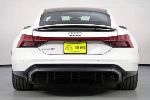 2022 Audi e-tron GT quattro Premium Plus