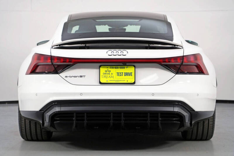 2022 Audi e-tron GT quattro Premium Plus