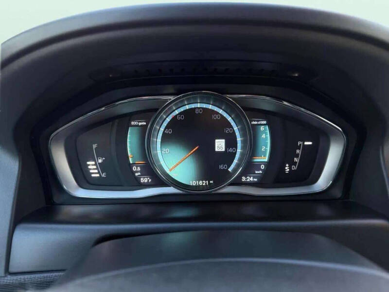 2015 Volvo XC60 T6 Drive-E Platinum