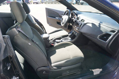 2012 Chrysler 200 Touring