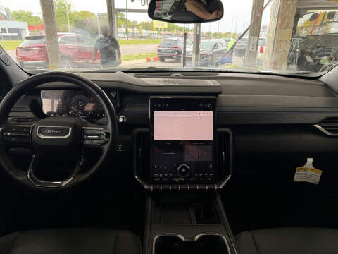 2024 GMC Acadia AT4