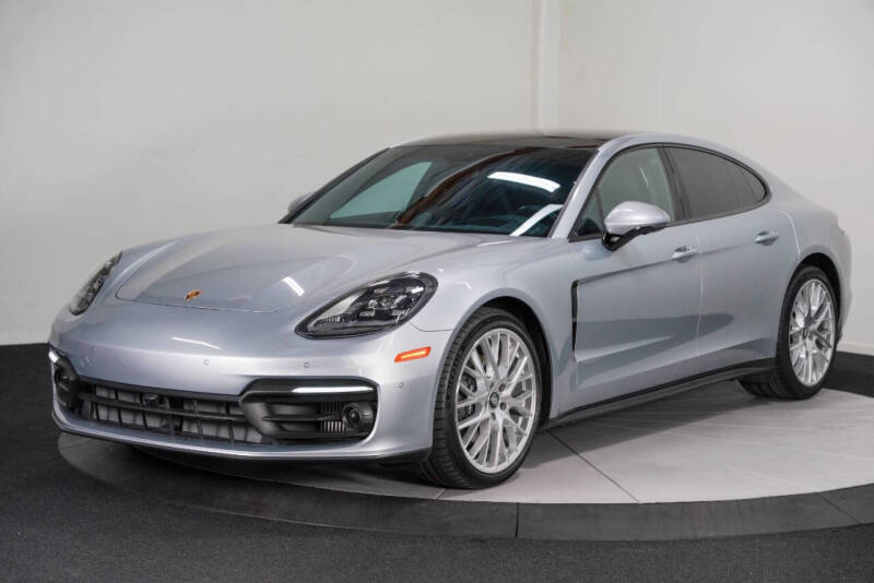 2022 Porsche Panamera Platinum Edition