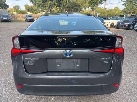 2020 Toyota Prius LE