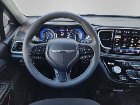 2023 Chrysler Pacifica Touring