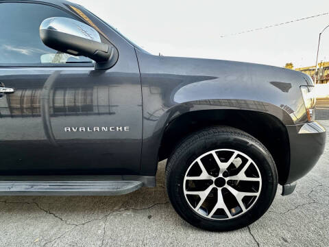 2011 Chevrolet Avalanche LT
