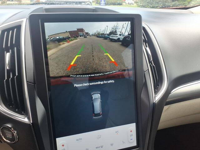 2023 Ford Edge Titanium