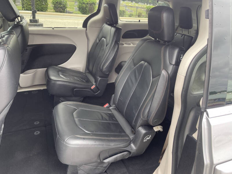 2017 Chrysler Pacifica Touring Plus