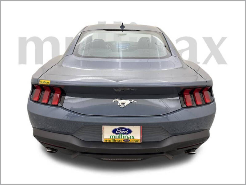 2025 Ford Mustang EcoBoost