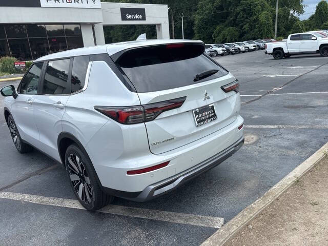2025 Mitsubishi Outlander SE