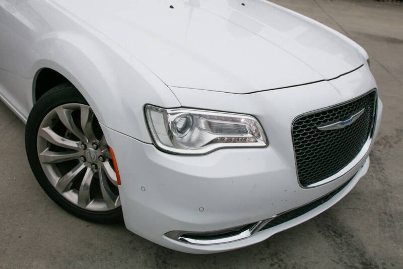 2019 Chrysler 300 Limited