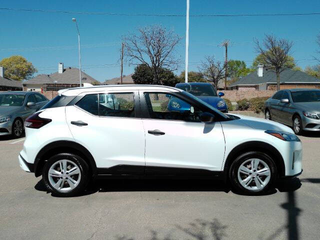 2024 Nissan Kicks S