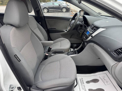 2012 Hyundai Accent GS