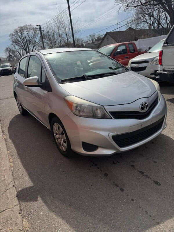 2013 Toyota Yaris 5-Door L