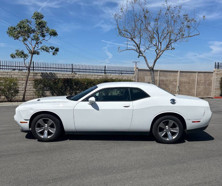 2015 Dodge Challenger SXT