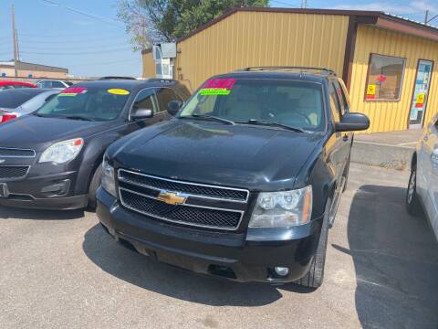 2007 Chevrolet Tahoe for sale at BELOW BOOK AUTO SALES in Idaho Falls ID