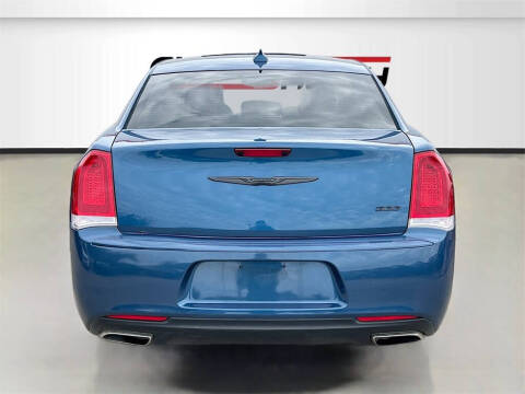 2021 Chrysler 300 Touring