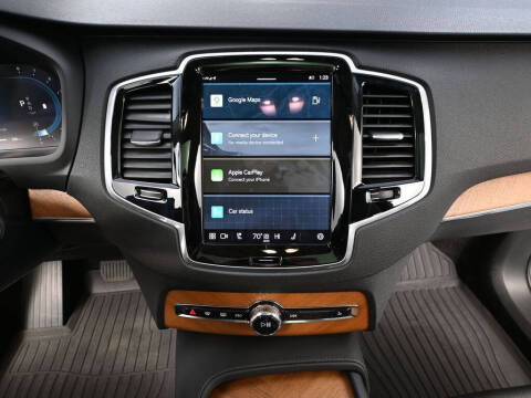 2024 Volvo XC90 B5 Plus Bright Theme