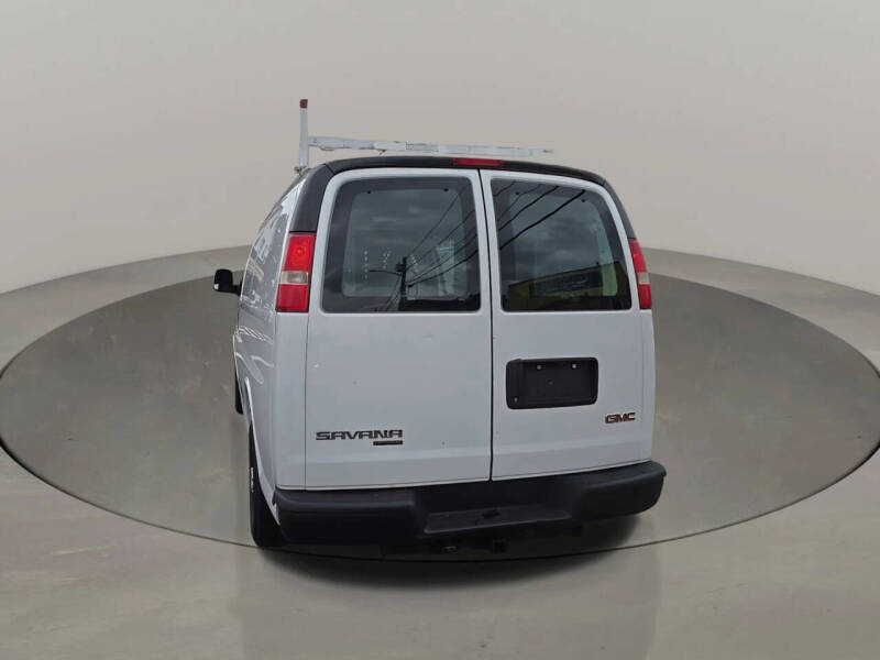 2016 GMC Savana 2500