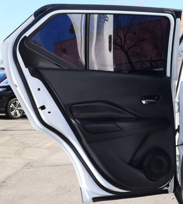 2020 Nissan Kicks SR