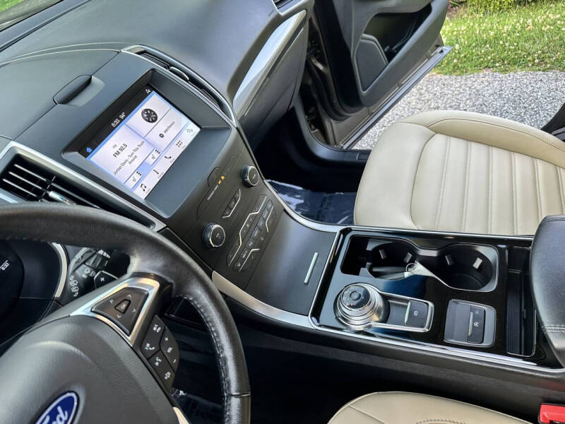 2019 Ford Edge SEL