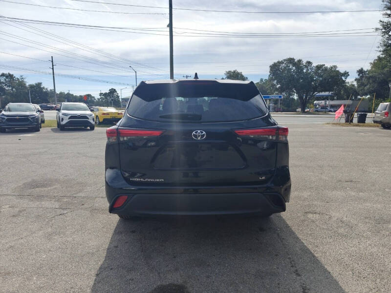 2023 Toyota Highlander LE