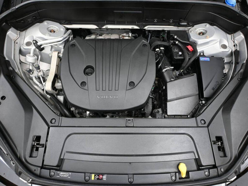 2024 Volvo XC90 B5 Plus Bright Theme