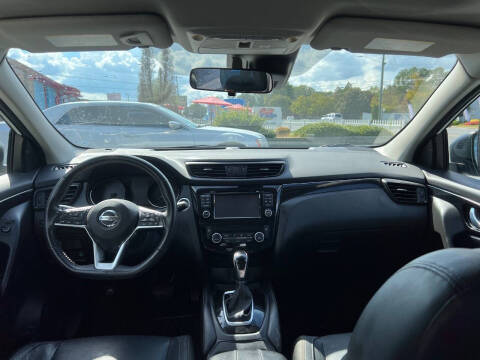 2017 Nissan Rogue Sport SL