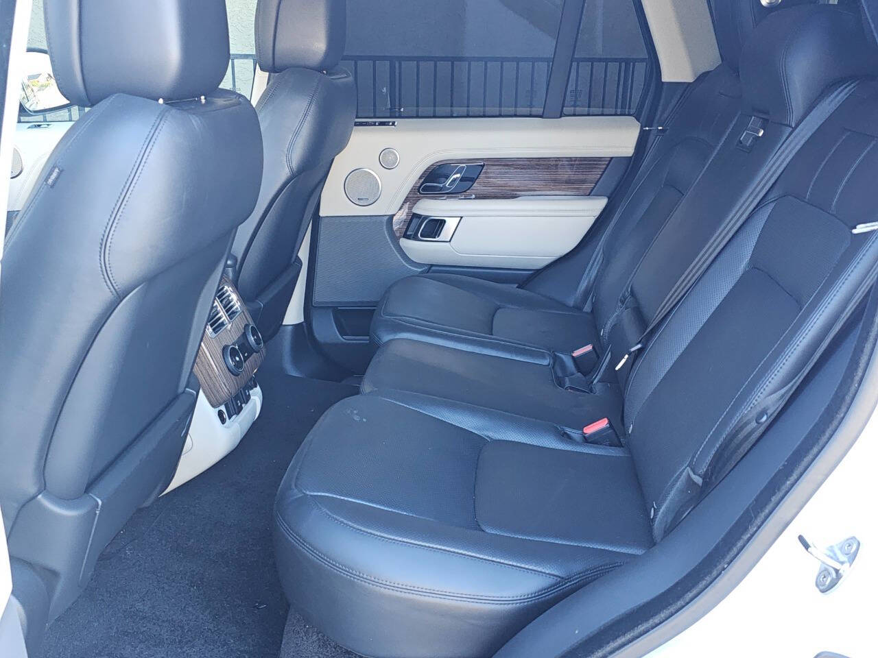2018 Land Rover Range Rover 37