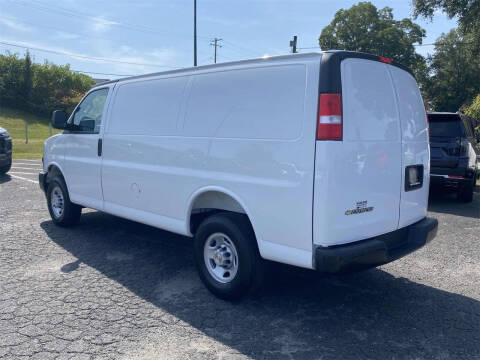 2025 Chevrolet Express 2500