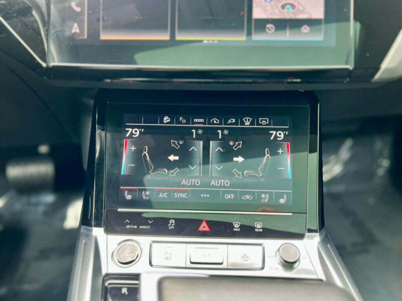 2024 Audi Q8 e-tron quattro Prestige