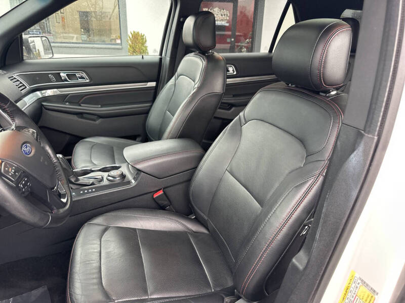 2016 Ford Explorer Sport