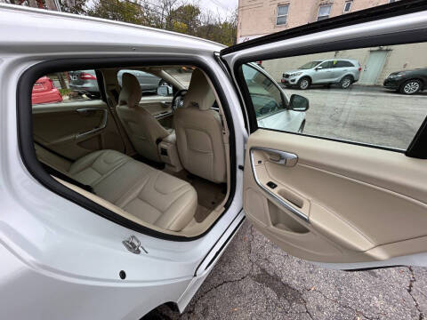 2015 Volvo V60 T5 Drive-E Premier