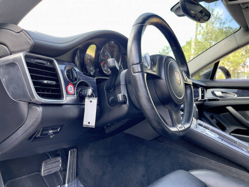 2014 Porsche Panamera  - $29,995