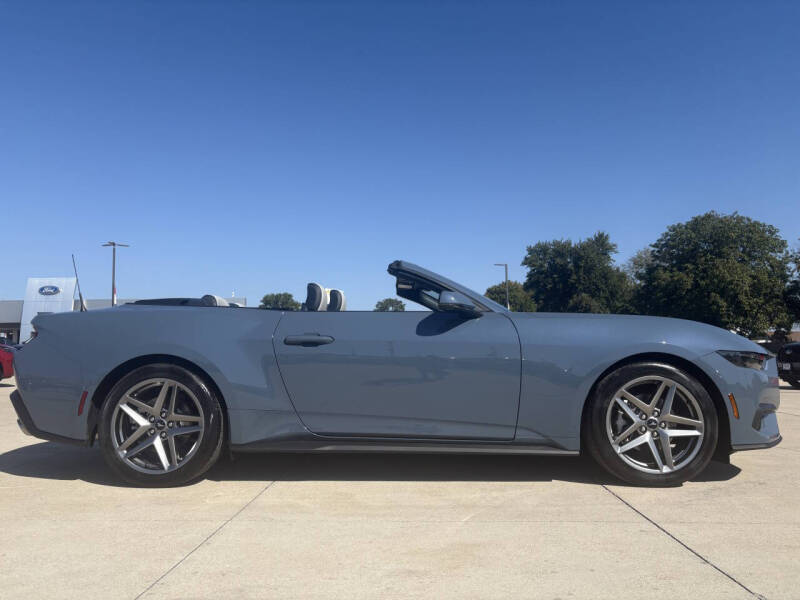 2025 Ford Mustang EcoBoost Premium