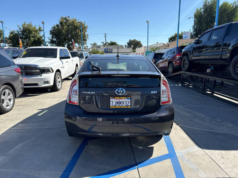 2015 Toyota Prius Four photo 5