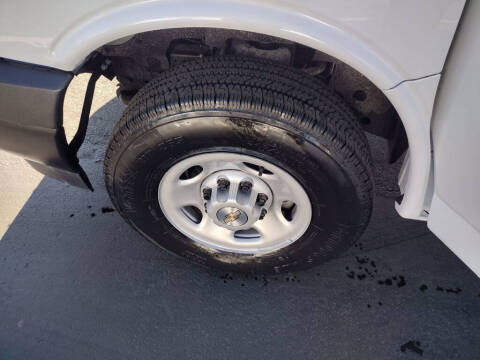 2025 Chevrolet Express 2500