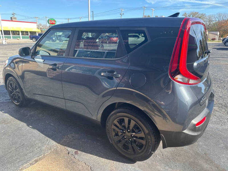 2020 Kia Soul LX photo 4