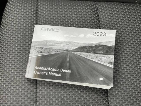 2023 GMC Acadia SLE