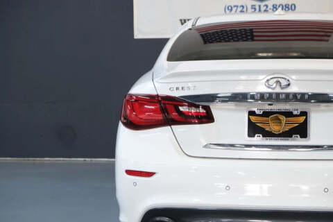 2015 Infiniti Q70 3.7